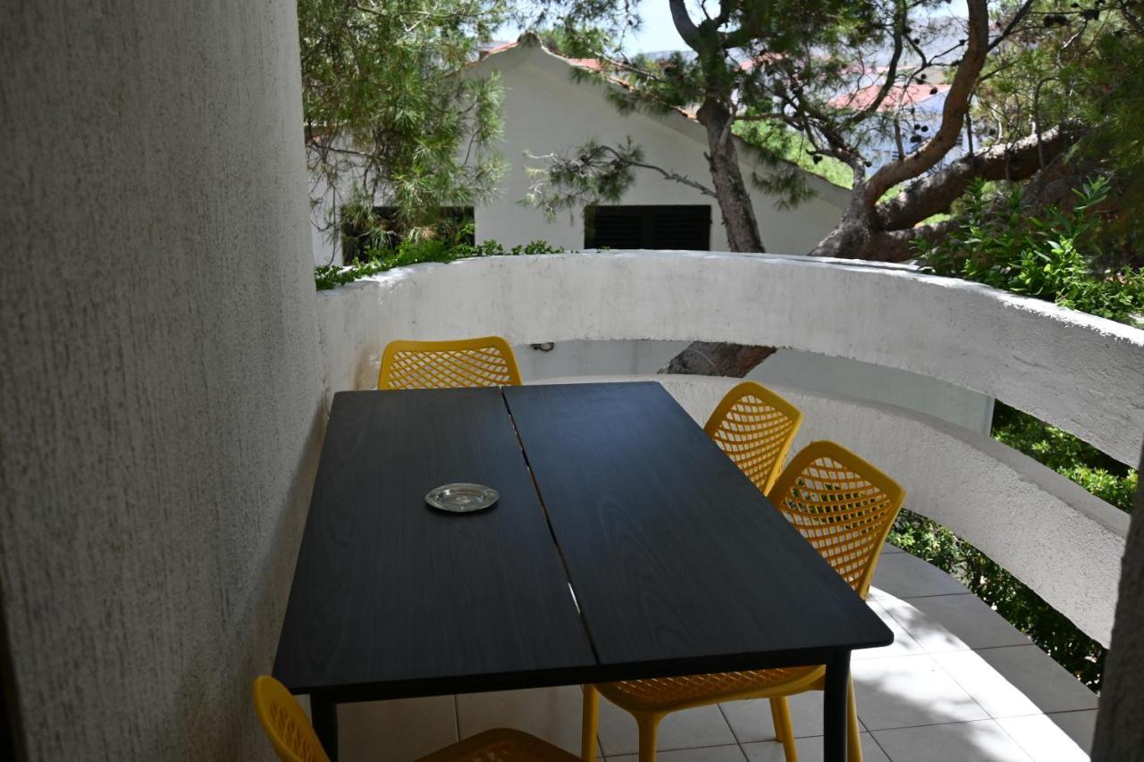 Apartments Tea Pag Паг Экстерьер фото