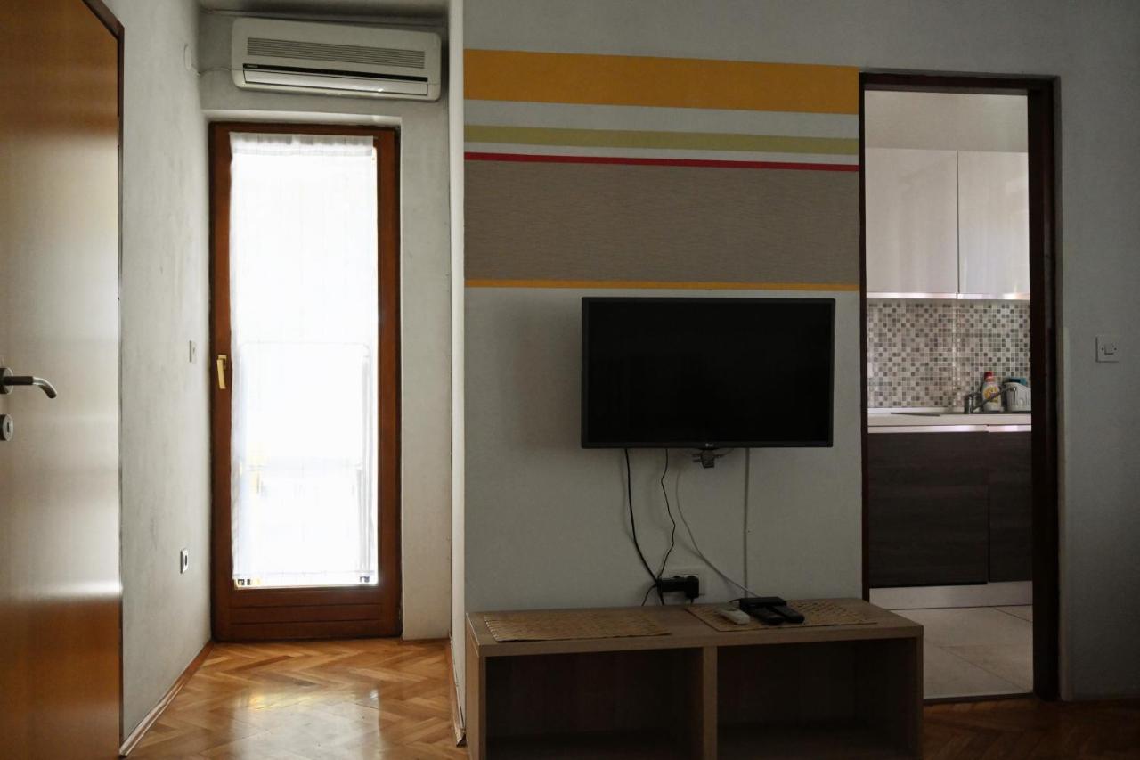 Apartments Tea Pag Паг Экстерьер фото
