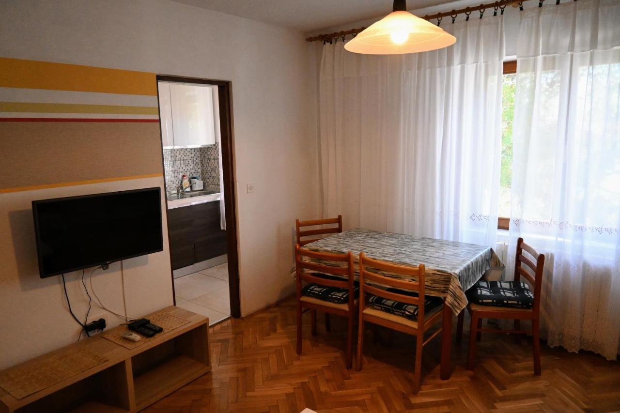 Apartments Tea Pag Паг Экстерьер фото